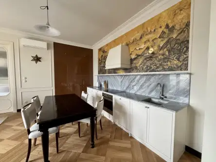 Warszawa ,  Marszałkowska   4