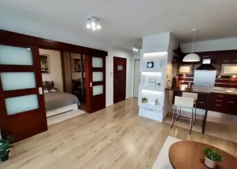 Warszawa ,  Aleja Jana Pawła Ii   10