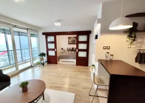 Warszawa ,  Aleja Jana Pawła Ii   4