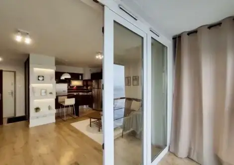 Warszawa ,  Aleja Jana Pawła Ii   7