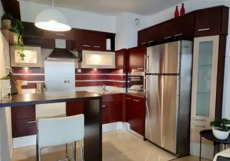 Warszawa ,  Aleja Jana Pawła Ii   8