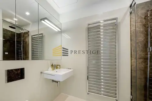 Warszawa ,  Twarda   18