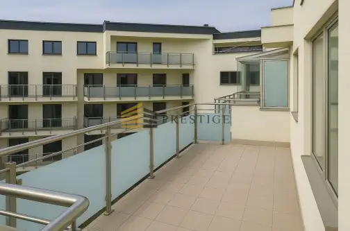 Warszawa ,  Sarmacka   8