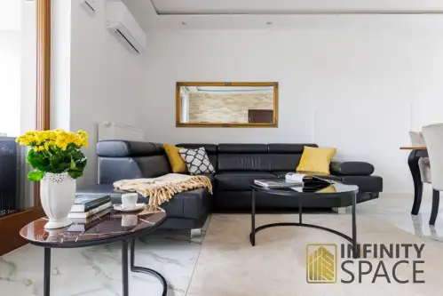 Warszawa ,  Postępu   4