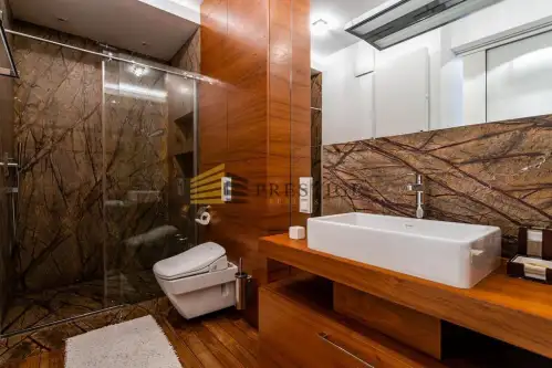 Warszawa ,  Grzybowska   17