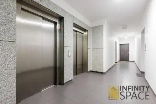 Warszawa ,  Obrzeżna   14