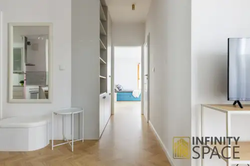 Warszawa ,  Obrzeżna   6