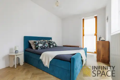 Warszawa ,  Obrzeżna   7