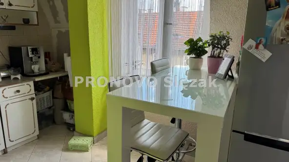 Wrocław ,  Oleśnicka   5