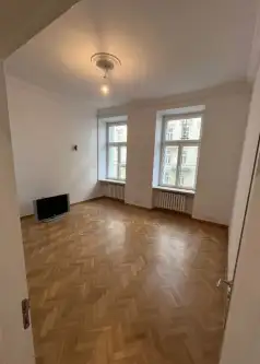 Warszawa ,  Bagatela   4