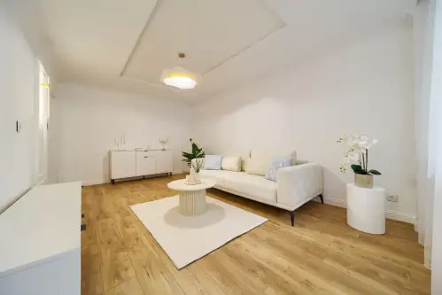 Głogów ,  Kosmonautów Polskich   11