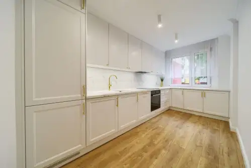 Głogów ,  Kosmonautów Polskich   2