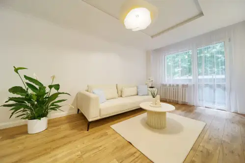 Głogów ,  Kosmonautów Polskich   8