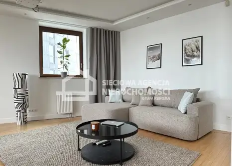 Gdynia ,  A. Hryniewickiego   2