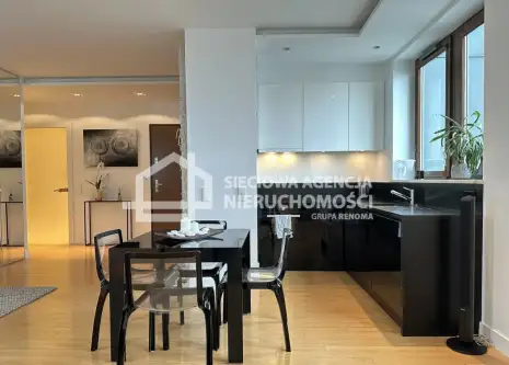 Gdynia ,  A. Hryniewickiego   5