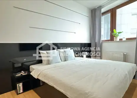 Gdynia ,  A. Hryniewickiego   7