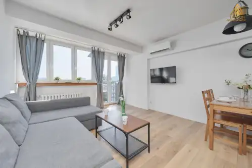 Wrocław ,  Grabiszyńska   11