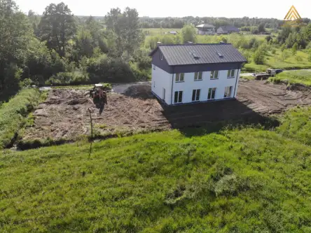 Malcanów ,  Akacjowa   4