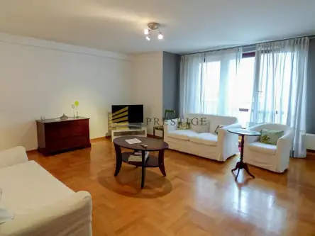 Warszawa ,  Aleja Jana Pawła Ii   4