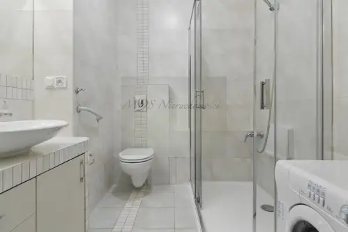 Warszawa ,  Gwiaździsta   11