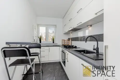 Warszawa ,  Ludwika Idzikowskiego   8