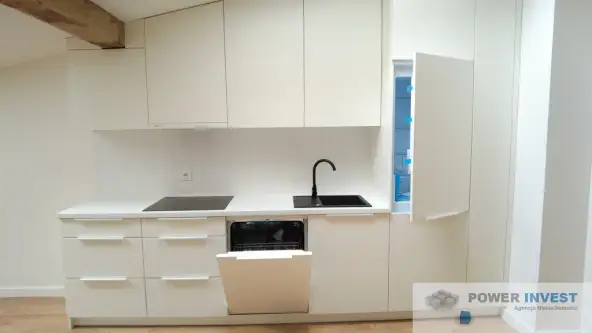 Leszno ,  pl. Jana Metziga   3