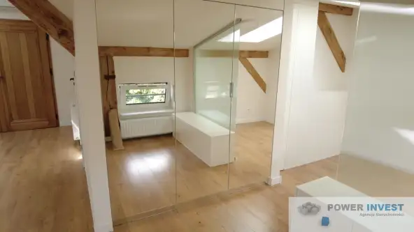 Leszno ,  pl. Jana Metziga   9