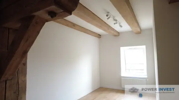 Leszno ,  pl. Jana Metziga   7