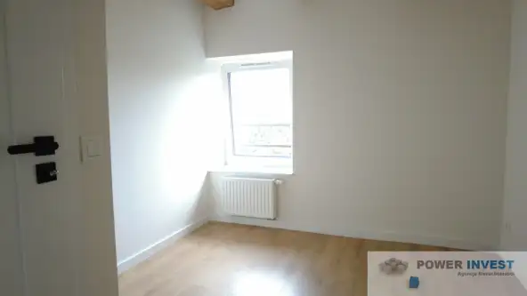 Leszno ,  pl. Jana Metziga   8