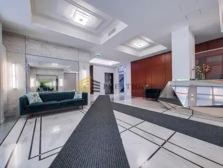 Warszawa ,  Różana   15