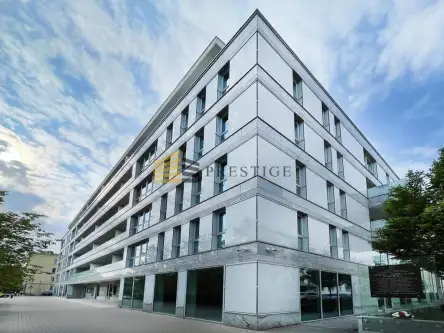 Warszawa ,  Różana   17