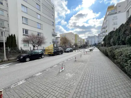 Warszawa ,  Rajska   11