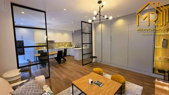  Tarnów   Czerwonych Klonów 