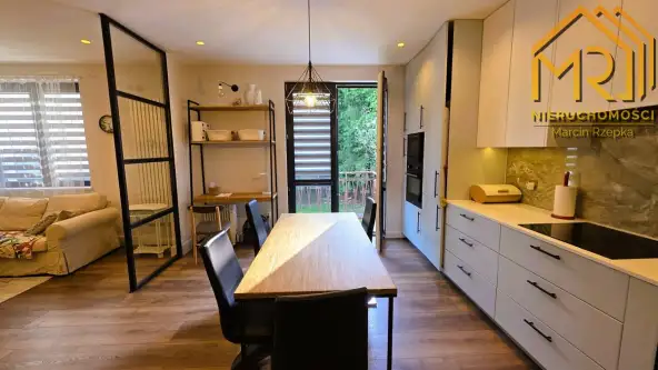 Tarnów ,  Czerwonych Klonów   7