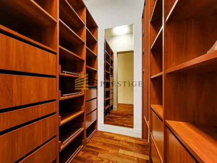 Warszawa ,  Sarmacka   11