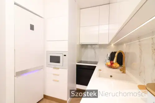 Kraków ,  Józefa Chełmońskiego   8