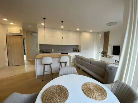 Warszawa ,  Domaniewska   5