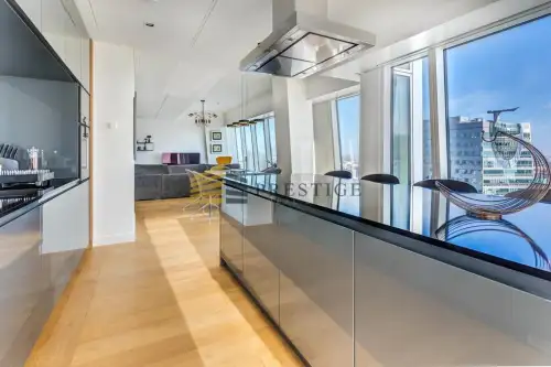 Warszawa ,  Złota   6