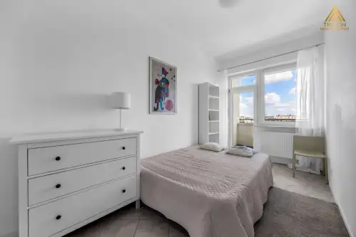 Warszawa ,  Domaniewska   5