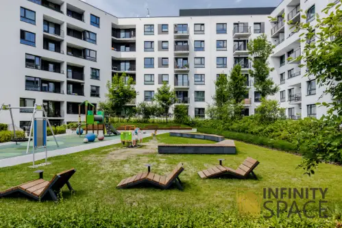 Warszawa ,  Aleja Gen. Władysława Sikorskiego   13