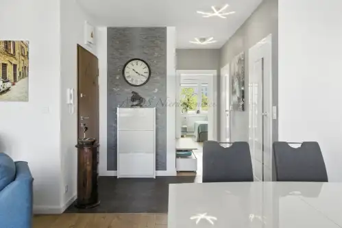 Warszawa ,  Bartycka   7