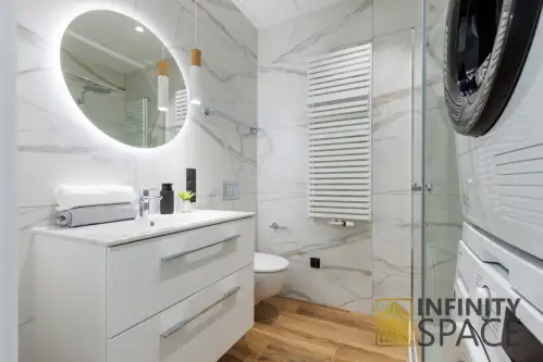 Warszawa ,  Prosta   6