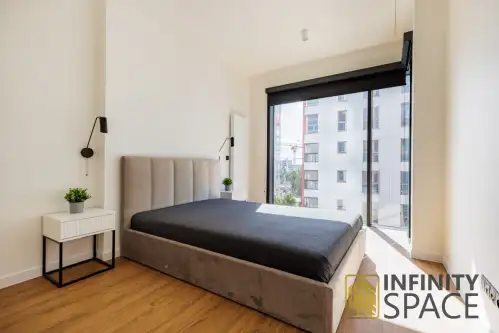 Warszawa ,  Prosta   7