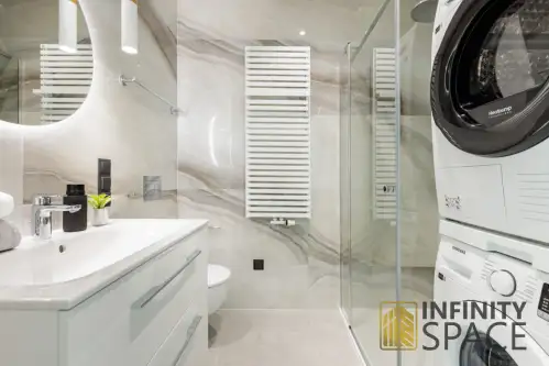 Warszawa ,  Prosta   10