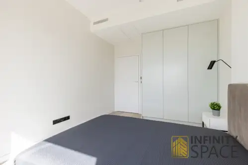 Warszawa ,  Prosta   14