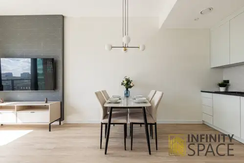 Warszawa ,  Prosta   7