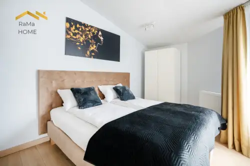 Kraków ,  Halicka   10