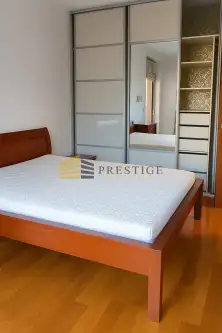 Warszawa ,  Bernardyńska   4