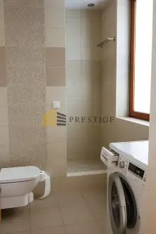 Warszawa ,  Bernardyńska   8