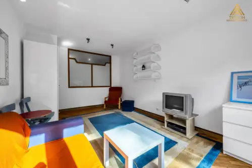 Warszawa ,  Czerniakowska   2